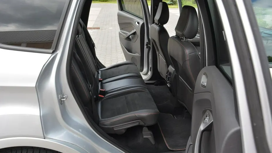 FORD Kuga -
