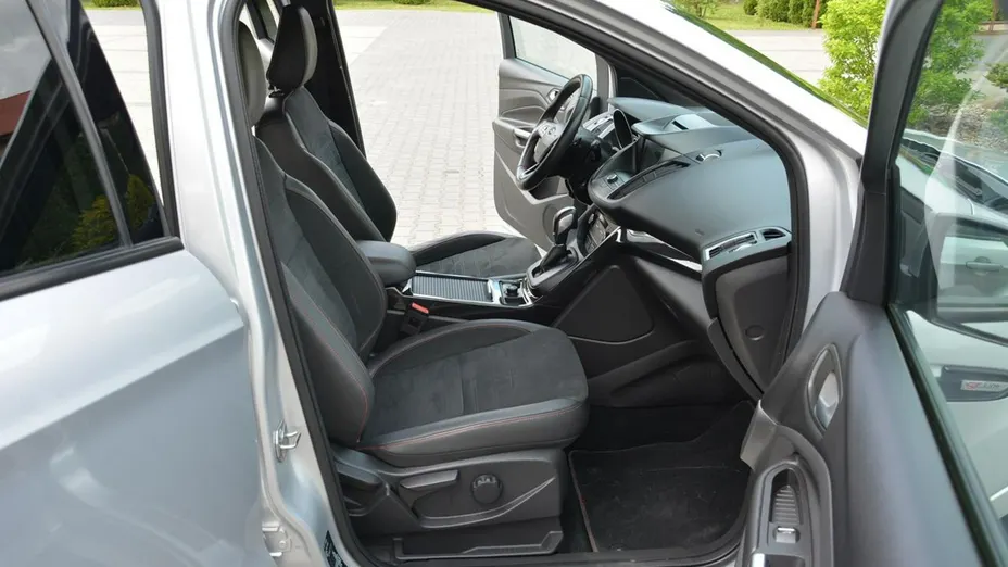 FORD Kuga -