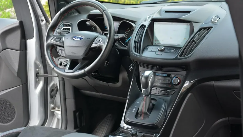 FORD Kuga -