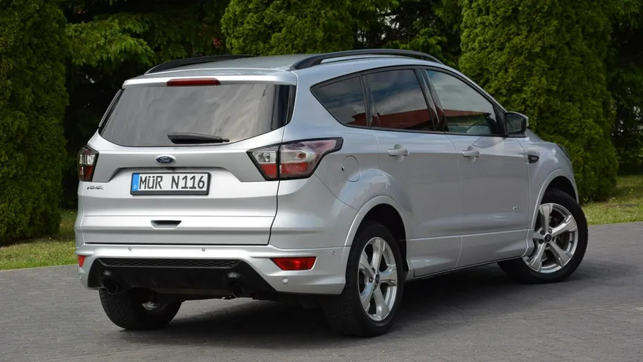 FORD Kuga -