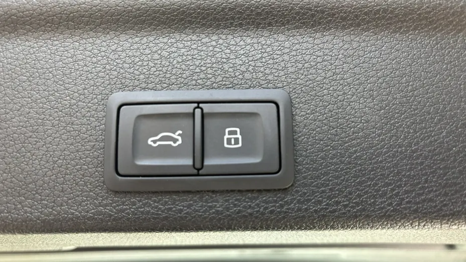 AUDI Q3 -