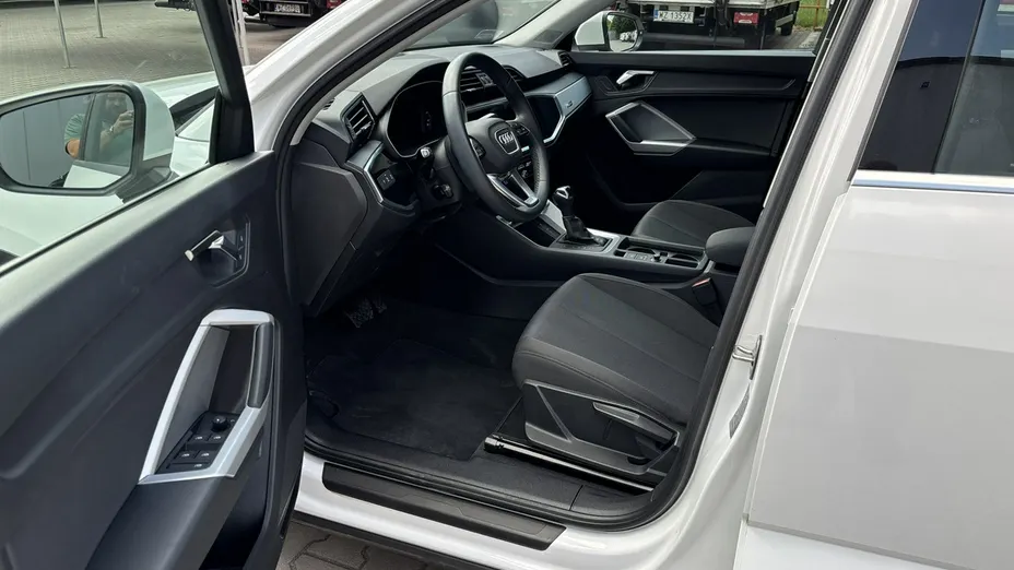 AUDI Q3 -