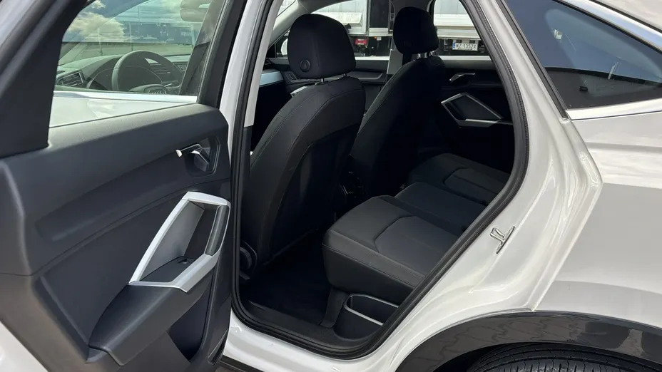 AUDI Q3 -