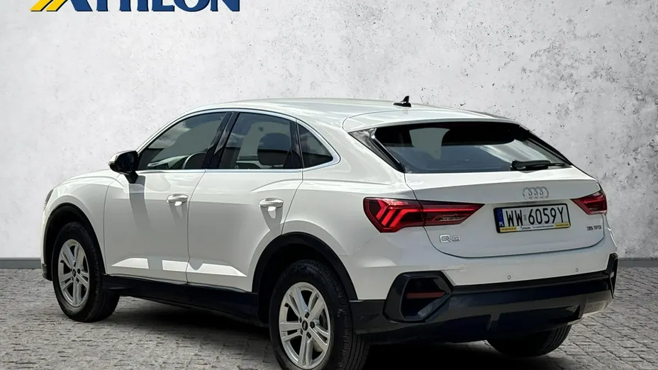 AUDI Q3 -