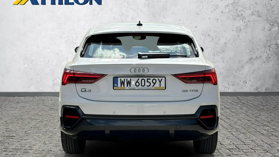 AUDI Q3 -