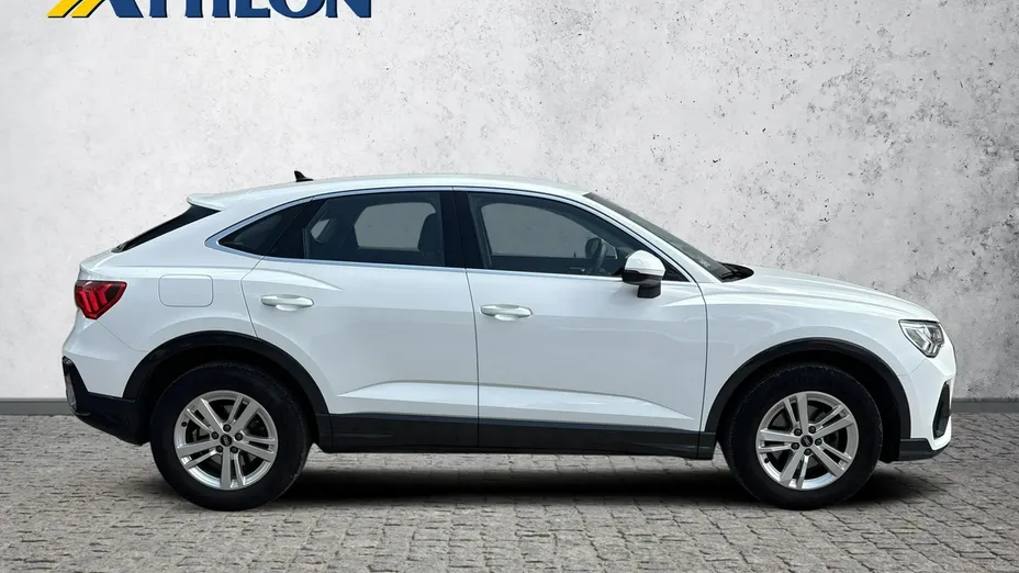 AUDI Q3 -