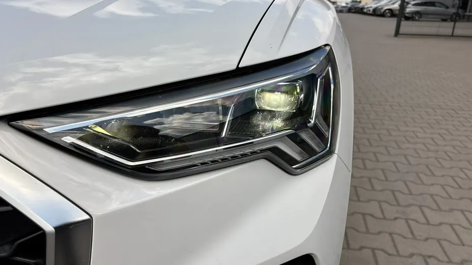 AUDI Q3 -