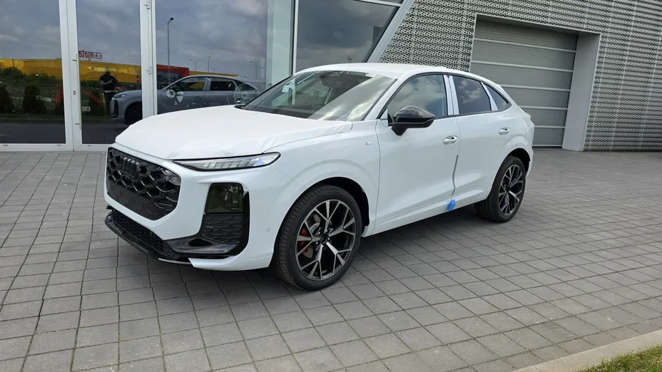 AUDI Q3 Sportback -