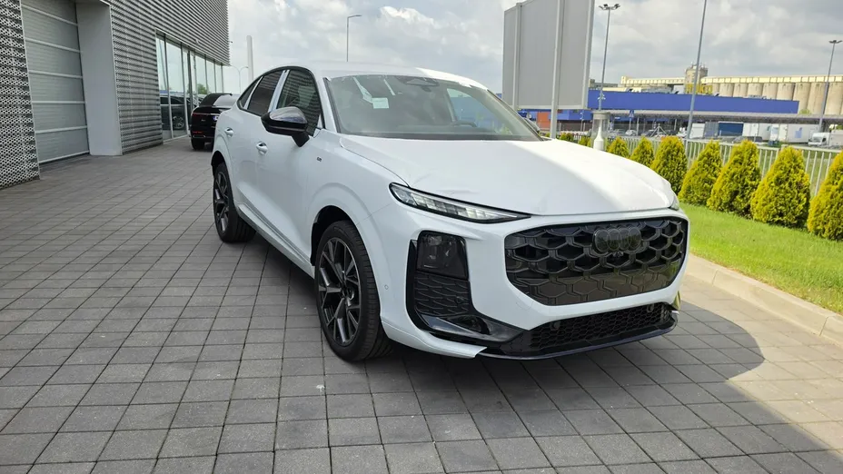 AUDI Q3 Sportback -