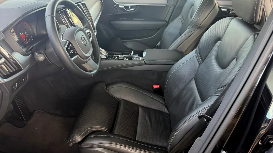VOLVO V90 -