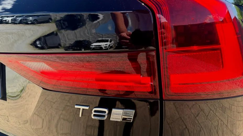VOLVO V90 -