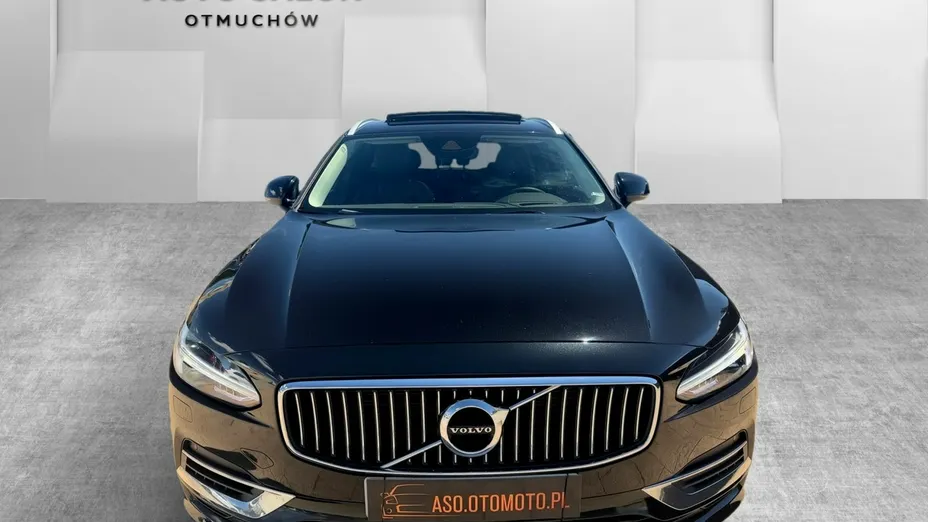 VOLVO V90 -