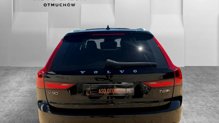 VOLVO V90 -