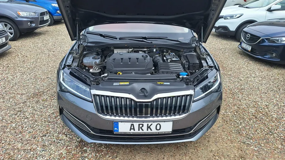 SKODA Superb -