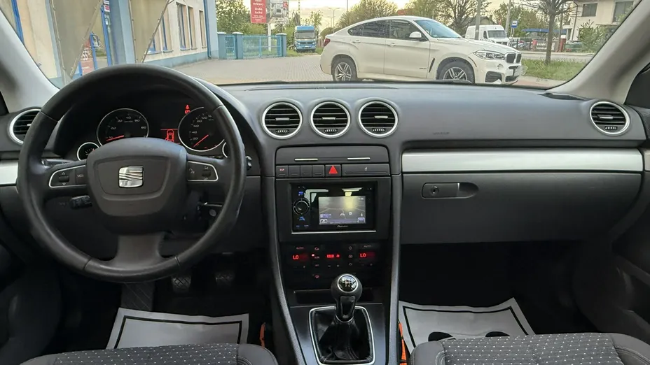 SEAT Exeo -