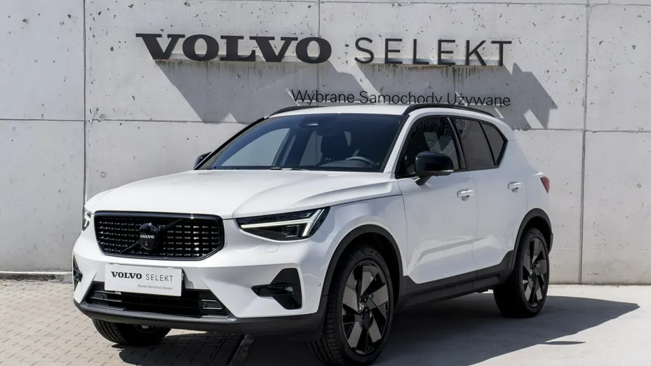 VOLVO XC40 -