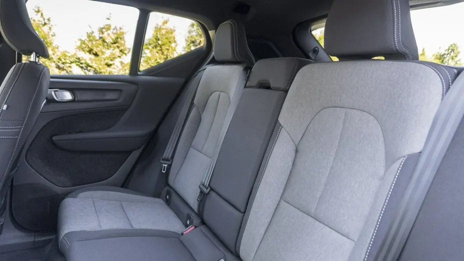 VOLVO XC40 -