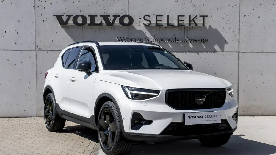 VOLVO XC40 -