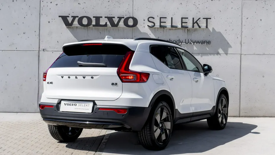 VOLVO XC40 -