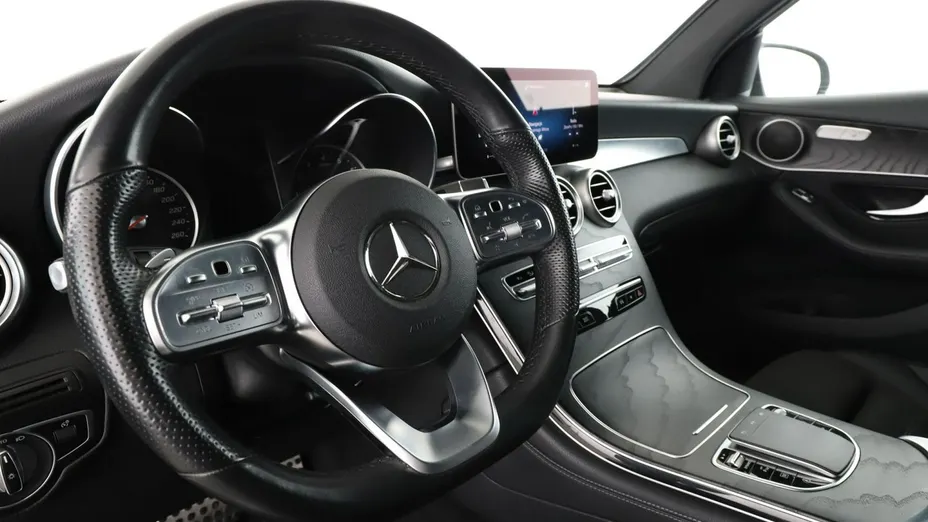 MERCEDES-BENZ GLC -