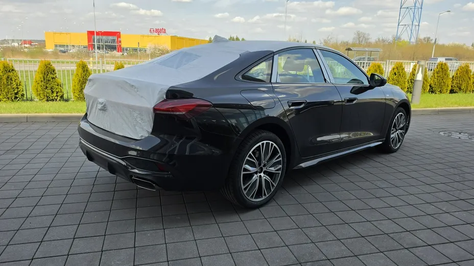 AUDI A6 -