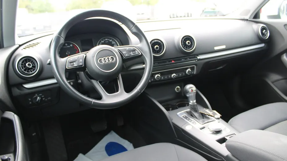 AUDI A3 -