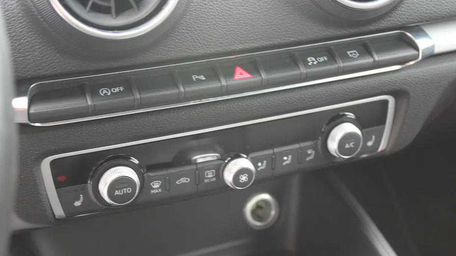 AUDI A3 -