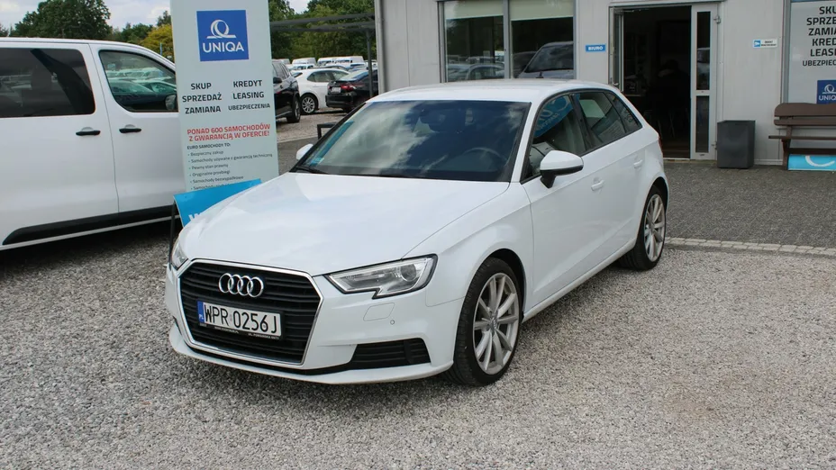 AUDI A3 -