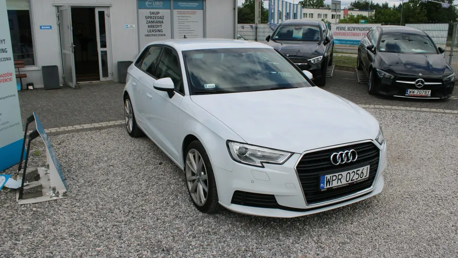 AUDI A3 -