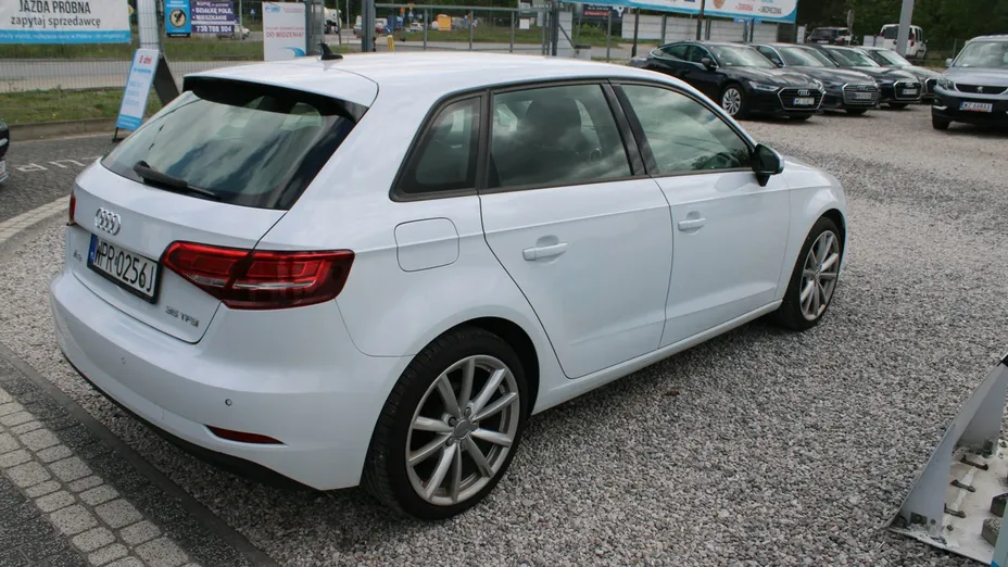 AUDI A3 -