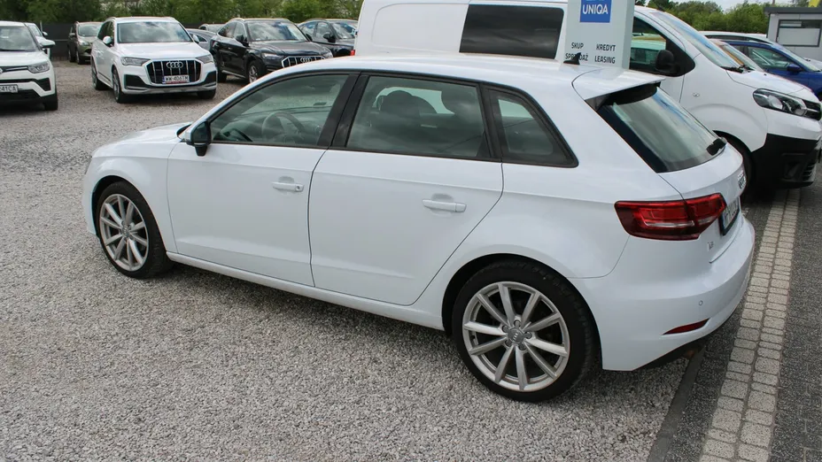 AUDI A3 -