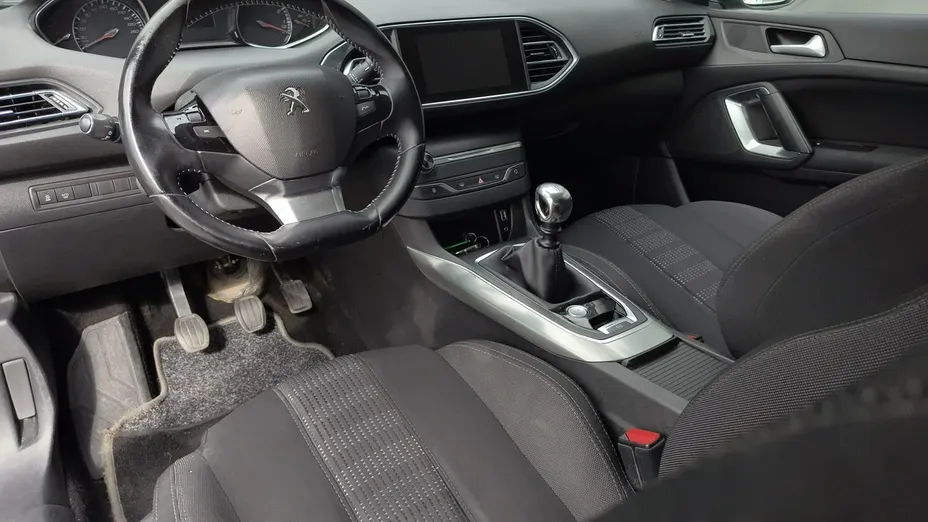 PEUGEOT 308 -