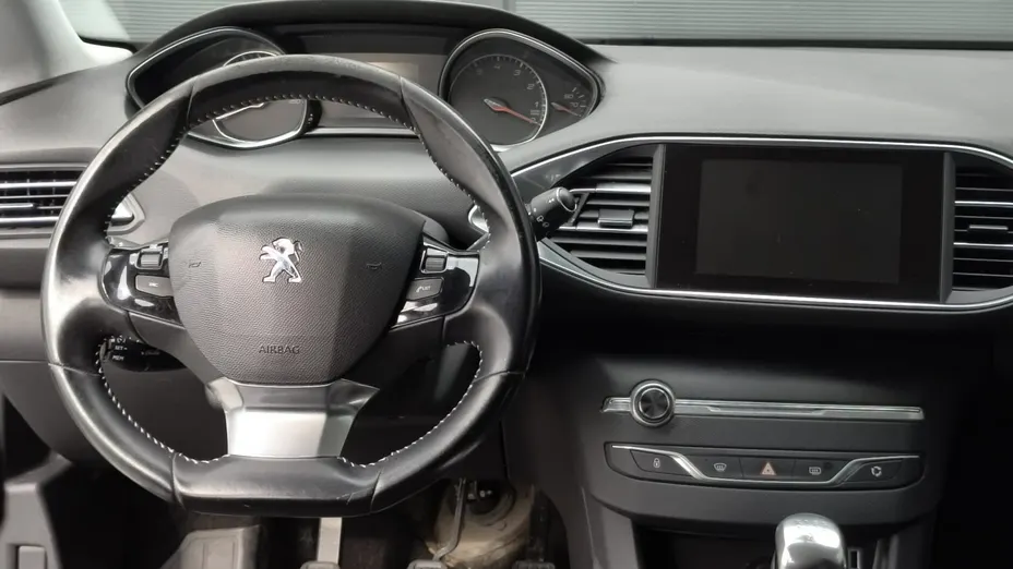 PEUGEOT 308 -