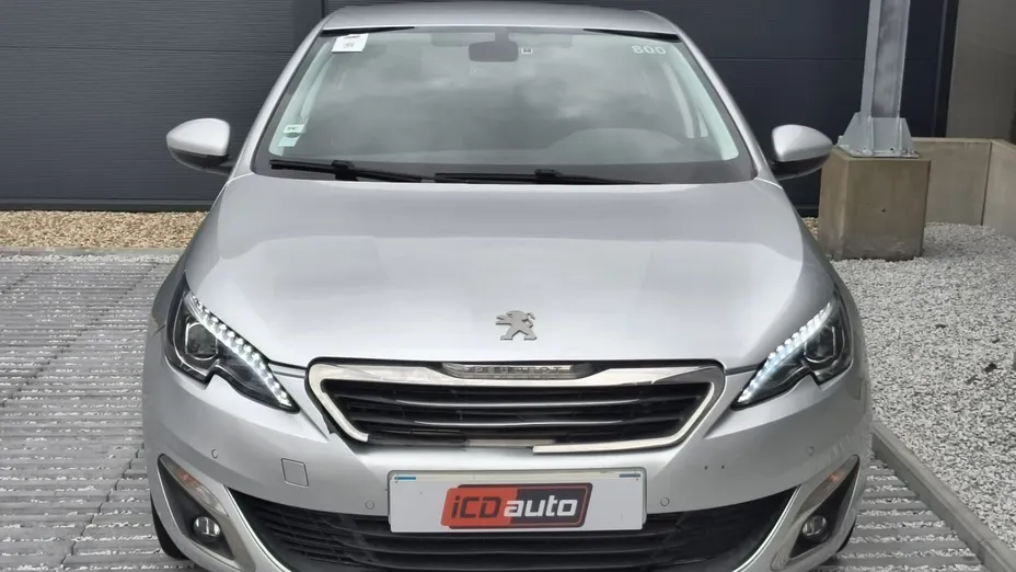 PEUGEOT 308 -