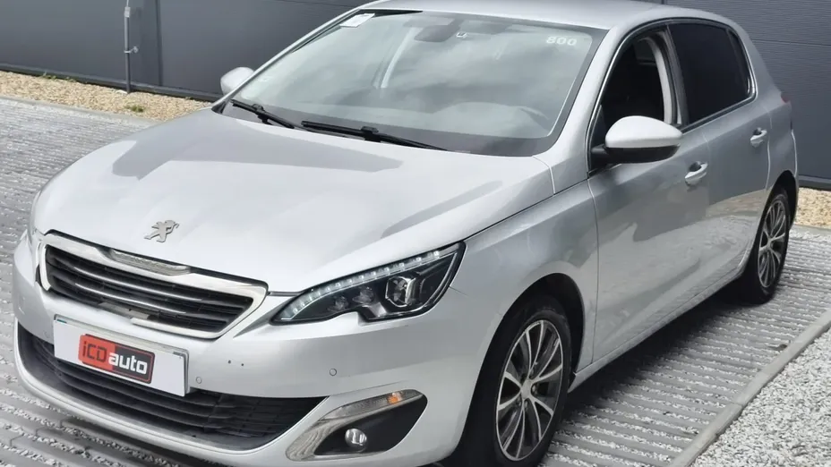PEUGEOT 308 -
