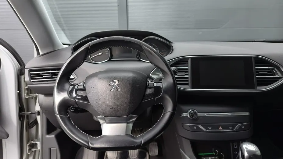 PEUGEOT 308 -