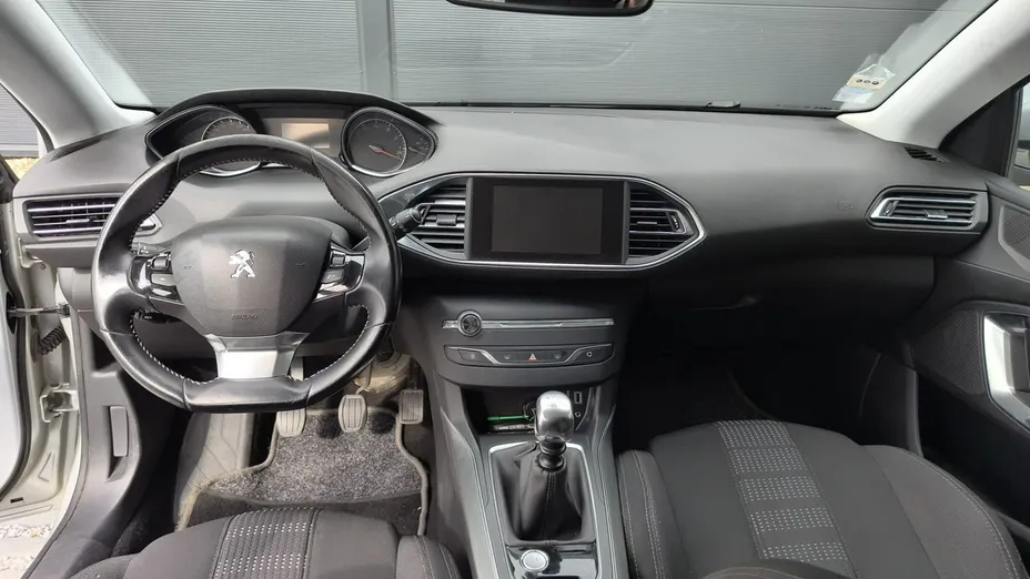 PEUGEOT 308 -