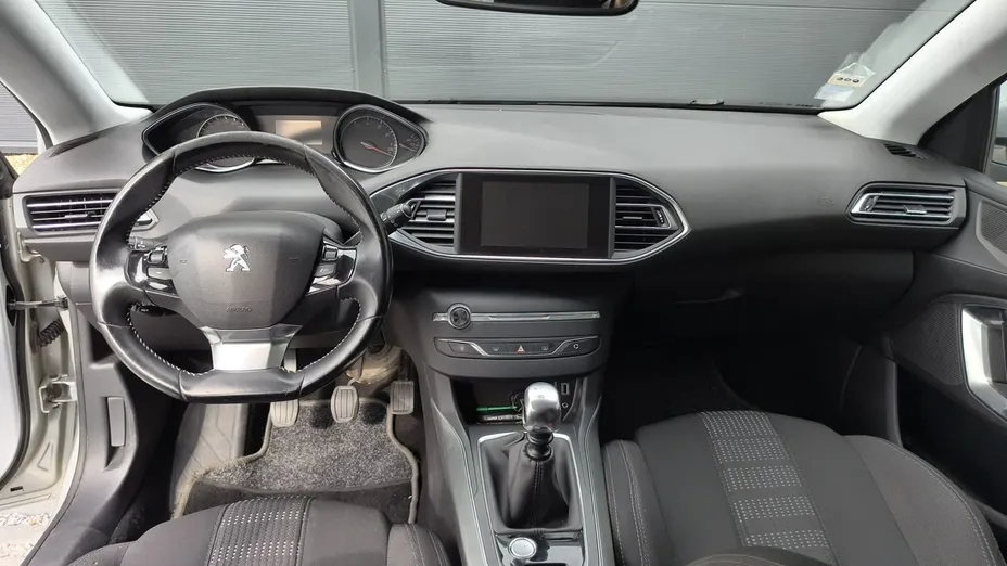 PEUGEOT 308 -