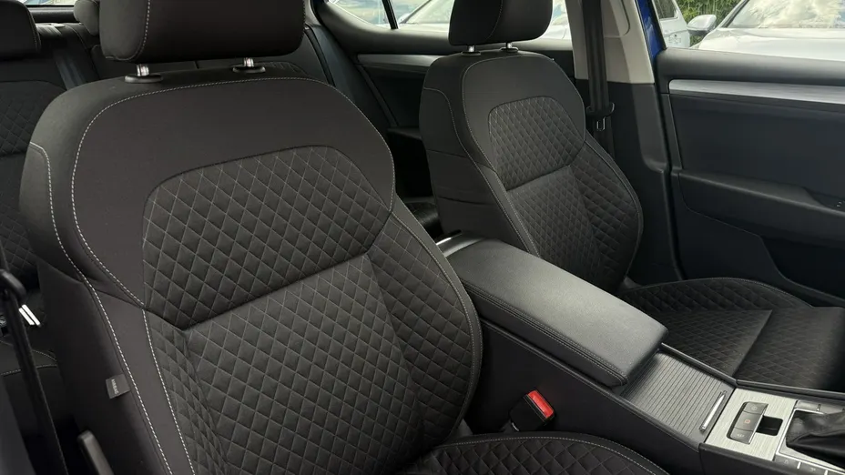 SKODA Superb -
