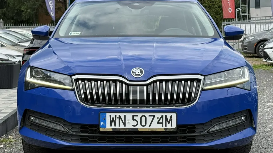 SKODA Superb -