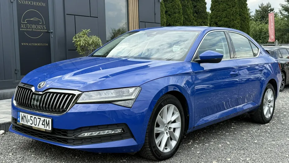 SKODA Superb -