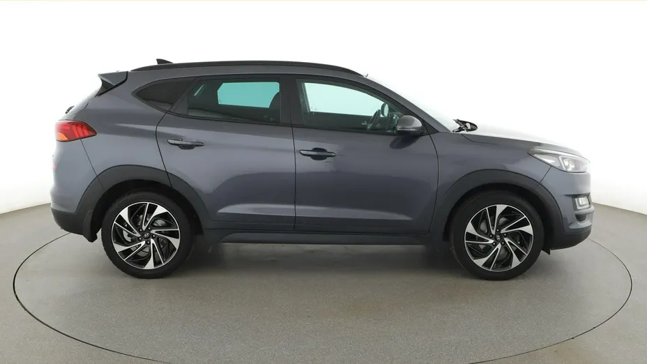 HYUNDAI Tucson -