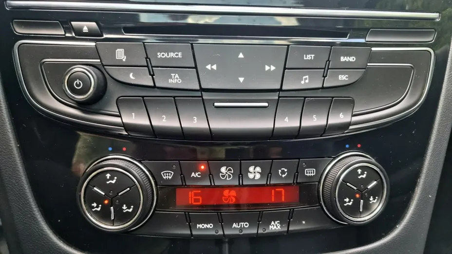 PEUGEOT 508 -