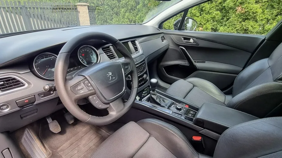 PEUGEOT 508 -