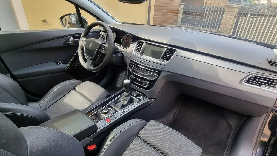 PEUGEOT 508 -