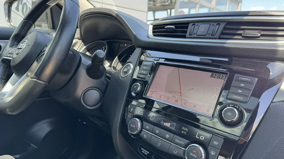 NISSAN Qashqai -