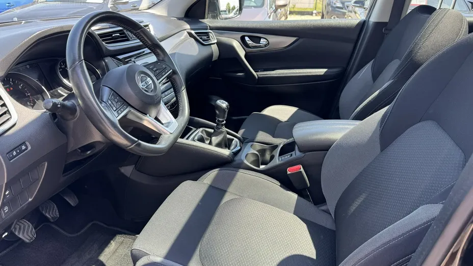 NISSAN Qashqai -