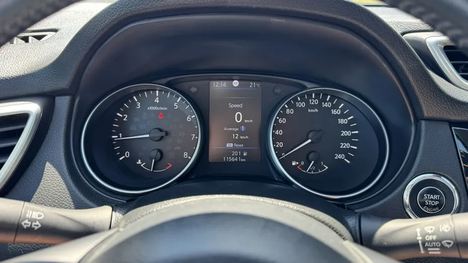 NISSAN Qashqai -