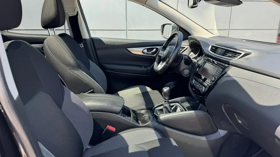 NISSAN Qashqai -
