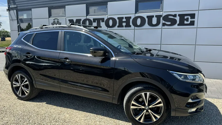 NISSAN Qashqai -